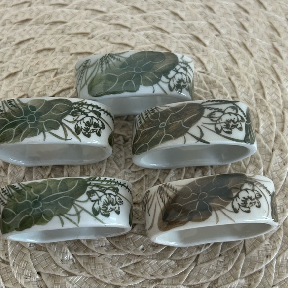 Green Floral Porcelain Napkin Rings, Set of 5, pretty table accents, - Picture 4 of 7